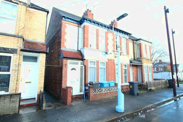 2 Bedroom End Of Terrace House To Rent In Raglan Street, Hull, HU5