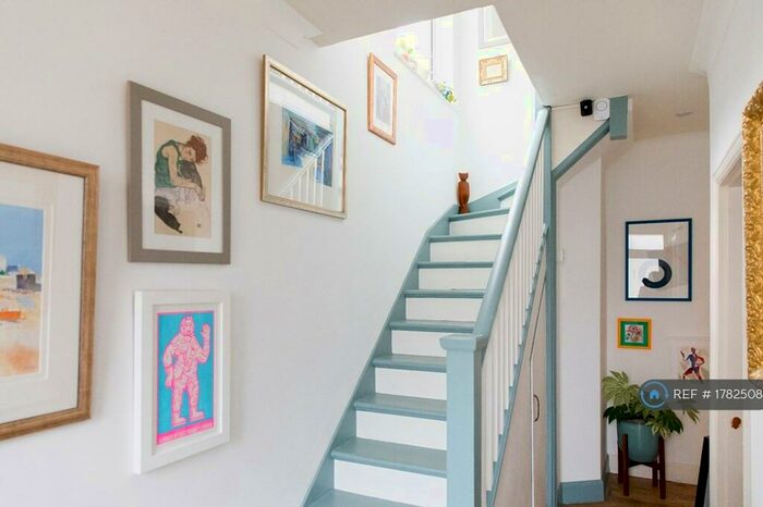 2 Bedroom Semi-Detached House To Rent In Millmark Grove, London, SE14