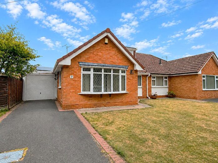 3 Bedroom Semi-Detached Bungalow For Sale In St. Marys Road, Alcester, B49
