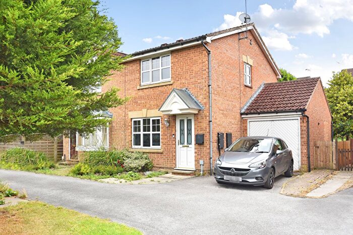 4 Bedroom Semi Detached House To Rent In Speedwell Glade, Harrogate, HG3