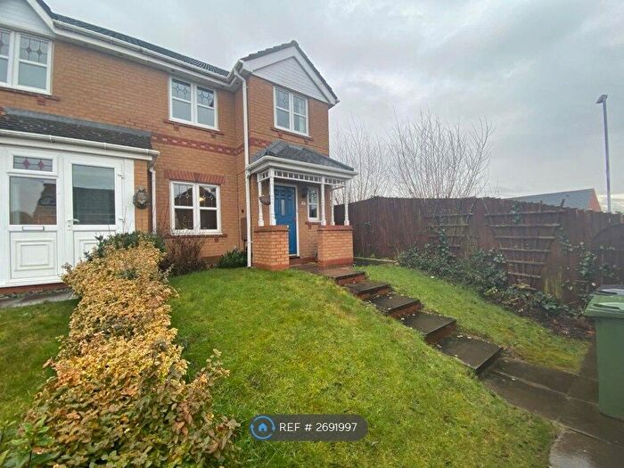 3 Bedroom Semi Detached House To Rent In Farthing Lane, Redditch, B97