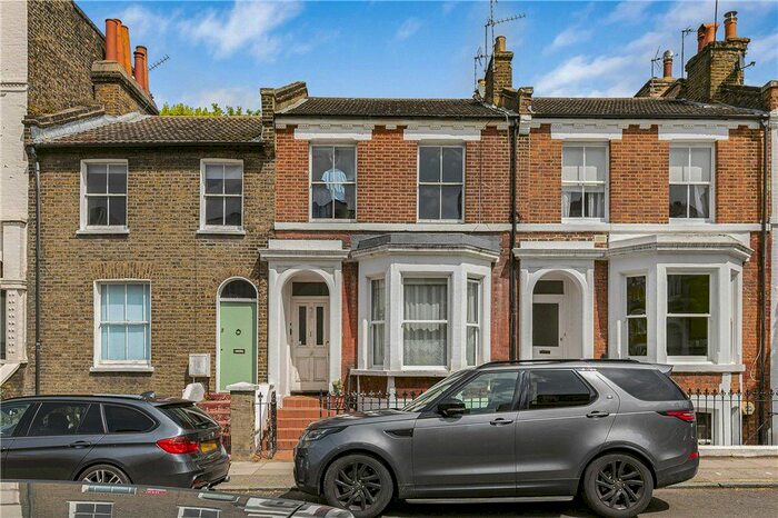 1 Bedroom Flat To Rent In Disraeli Road, Putney, SW15