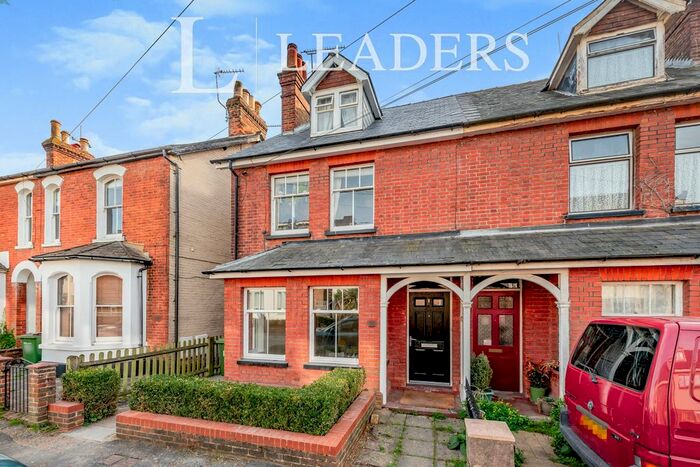 2 Bedroom Maisonette To Rent In Denne Parade, Horsham, RH12