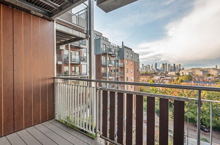 2 Bedroom Flat To Rent In Seren Park Gardens, London, SE3