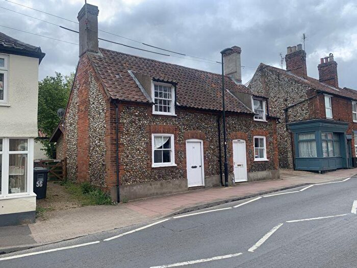 2 Bedroom Terraced House To Rent In Oak Street, Fakenham, NR21