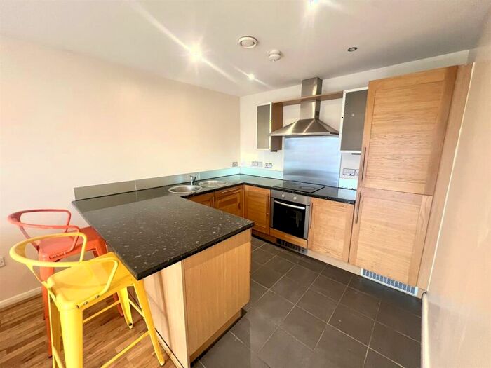 2 Bedroom Apartment To Rent In Caminada House, St. Lawrence Street, Manchester, M15