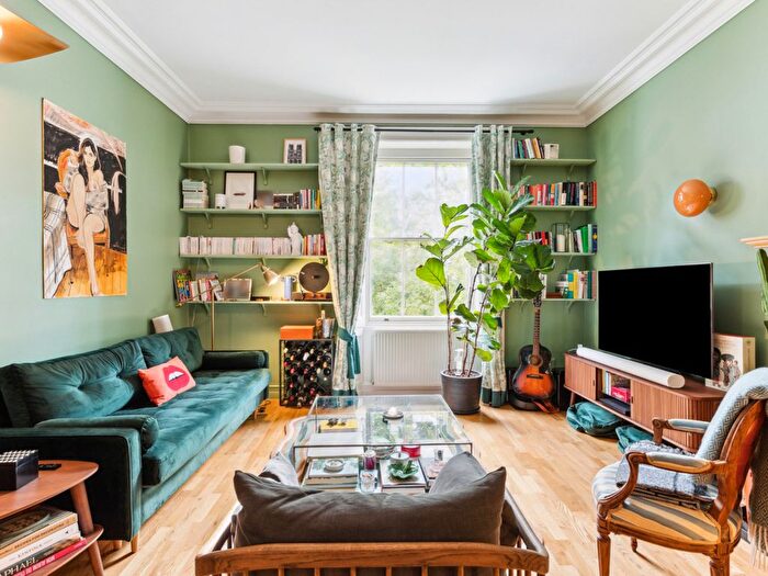 2 Bedroom Flat To Rent In Eccleston Square, London, SW1V