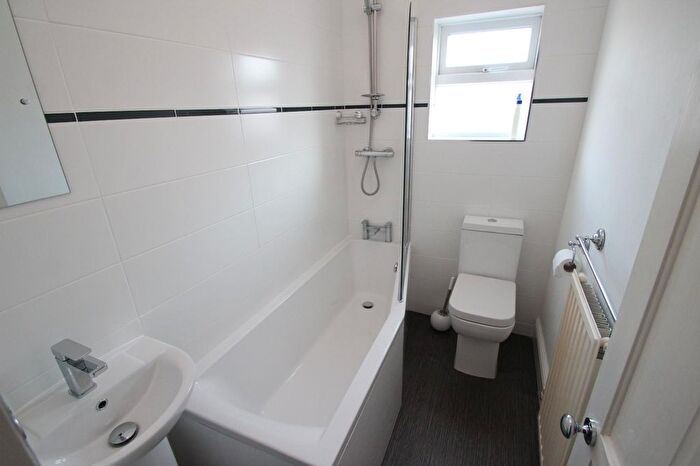 2 Bedroom Detached House To Rent In Coronation Grove, Harrogate, North Yorkshire, HG2