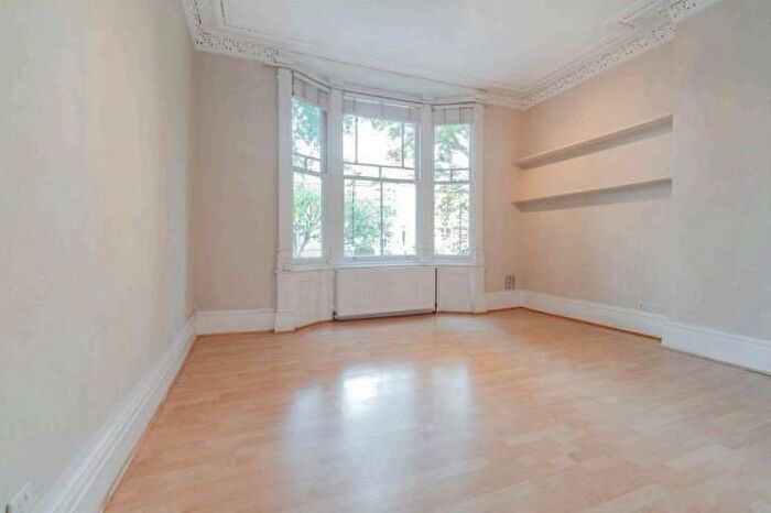 2 Bedroom Apartment To Rent In Fitzjohn's Avenue, Hampstead, NW3