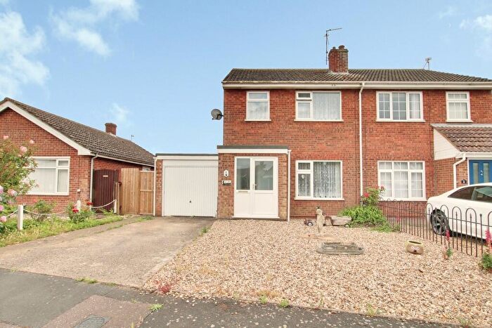 3 Bedroom Semi-Detached House For Sale In Ronalds Way, Doddington, March, PE15
