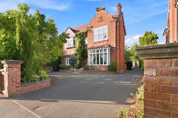 5 Bedroom Detached House For Sale In Hillmorton Road, Rugby, Warwickshire, CV22