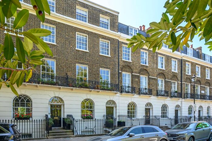 2 Bedroom Apartment For Sale In Canonbury Square, London, N1