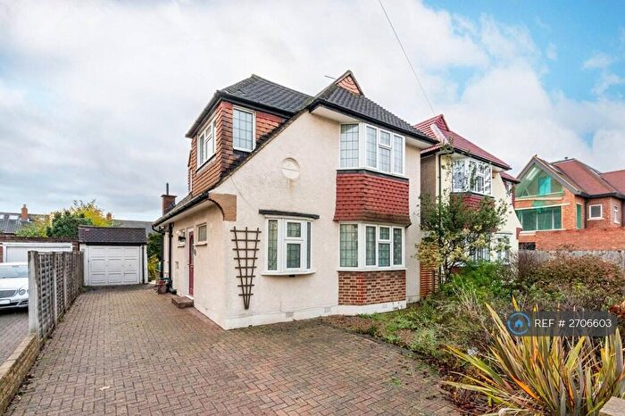 4 Bedroom Detached House To Rent In Cromwell Avenue, New Malden, KT3