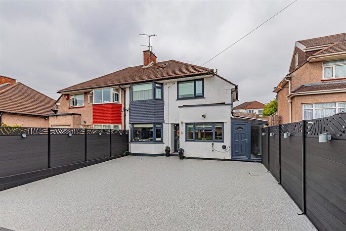 3 Bedroom Semi-Detached House For Sale In Ravenscourt Close, Penylan, Cardiff, CF23