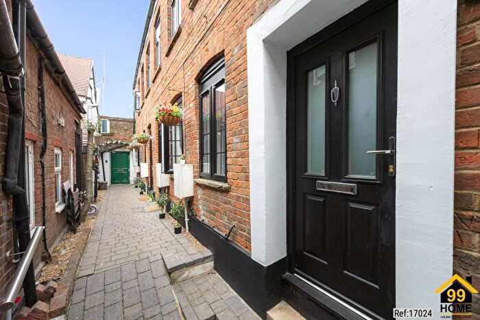 2 Bedroom Terraced House For Sale In East St, Chesham, United Kingdom, HP5