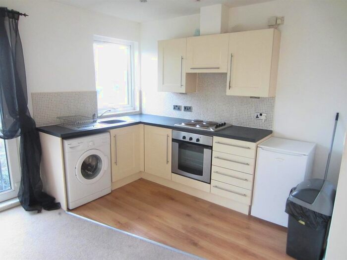 2 Bedroom Property To Rent In Grimshaw Lane, Middleton, Manchester, M24