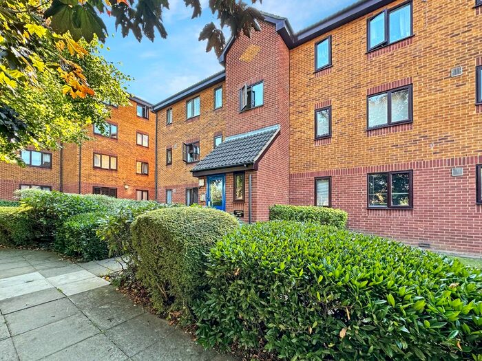 1 Bedroom Studio To Rent In Cumberland Place, Catford, SE6