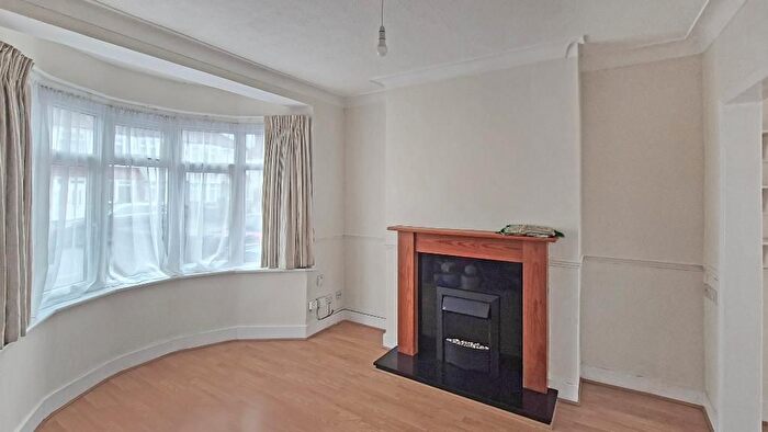 3 Bedroom Property To Rent In Morley Avenue, Edmonton, London, England, N18