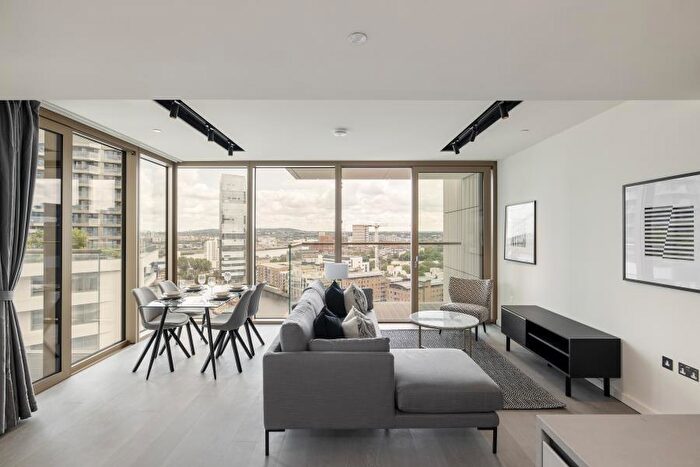 2 Bedroom Apartment To Rent In One Park Drive, London, E14