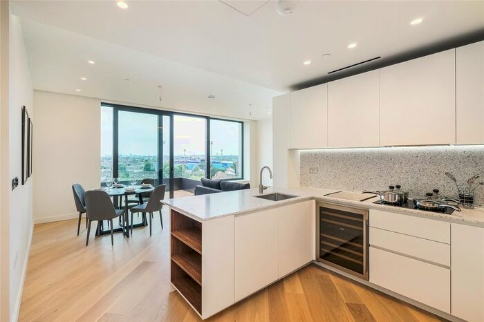 2 Bedroom Flat To Rent In Wood Crescent, Television Centre, White City, London, W12