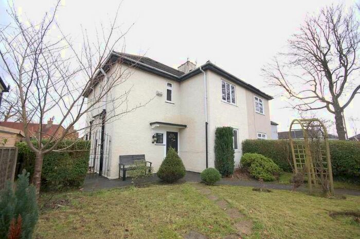 3 Bedroom Semi-Detached House To Rent In The Drive, Didsbury, M20