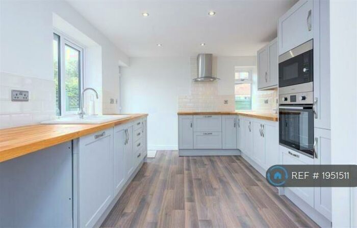 3 Bedroom Bungalow To Rent In Grantham Road, Ropsley, Grantham, NG33