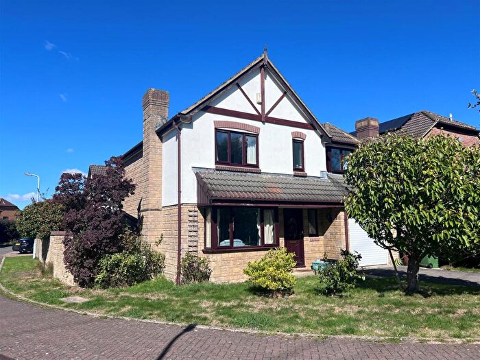 4 Bedroom Detached House For Sale In Doulting Court, Frome, BA11