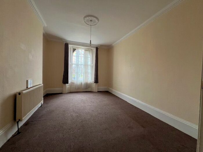 1 Bedroom Terraced House To Rent In Hertford Road, London, N9