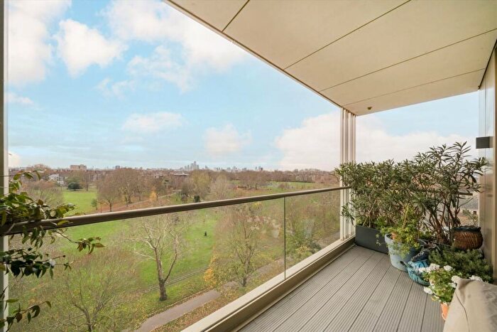 2 Bedroom Flat For Sale In Downs Road, Clapton, E5