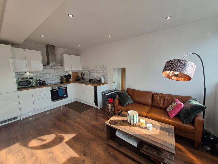 1 Bedroom Flat To Rent In Carlton Square, Nottingham, NG4