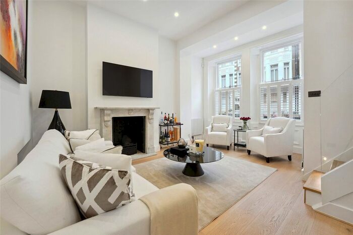 2 Bedroom Flat To Rent In Harrington Gardens, London, SW7
