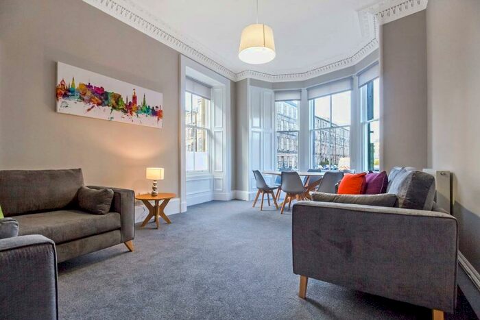3 Bedroom Flat To Rent In East Preston Street, Newington, Edinburgh, EH8