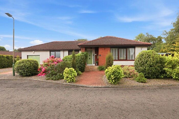 3 Bedroom Detached Bungalow For Sale In Manse Grove, Stoneyburn, EH47