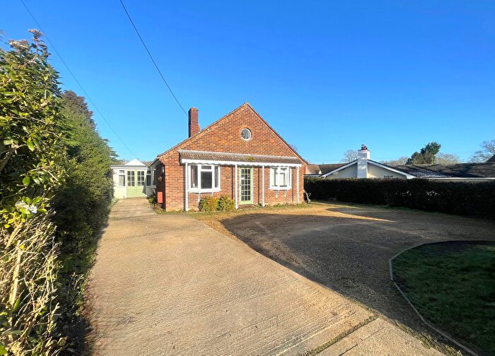 4 Bedroom Detached Bungalow For Sale In High Road, Layer-De-La-Haye, Colchester, CO2