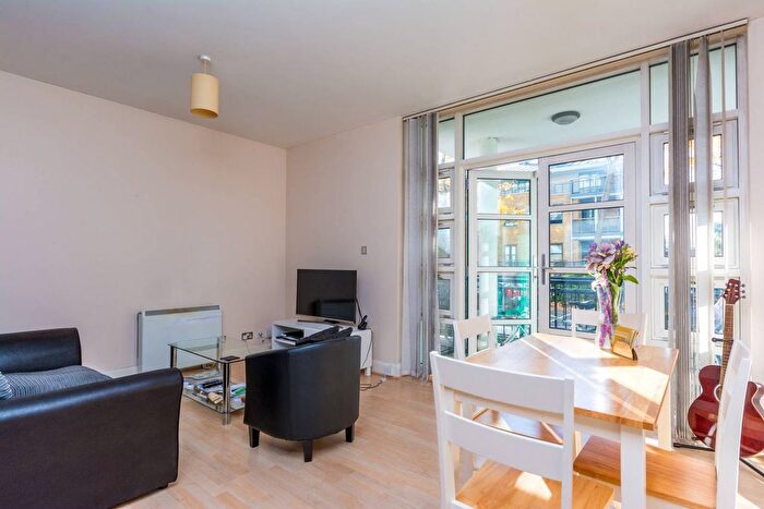 2 Bedroom Flat To Rent In Kew Bridge Road, Kew Bridge, Brentford, TW8