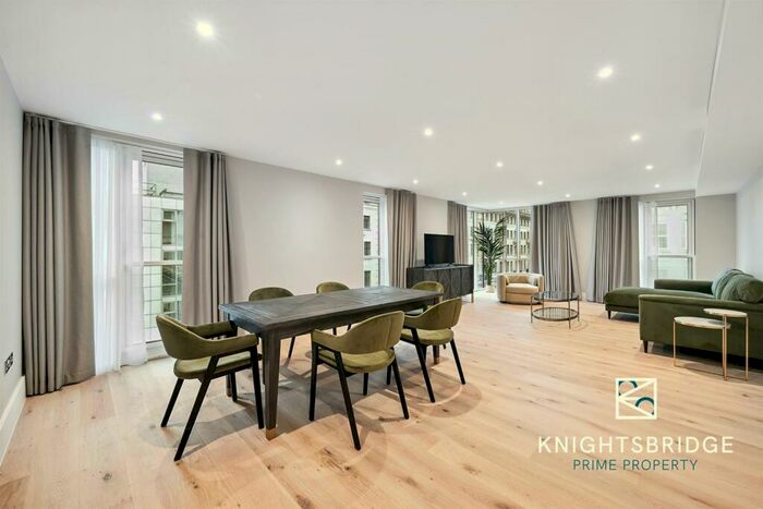 3 Bedroom Apartment To Rent In Baker Street, Marylebone, NW1
