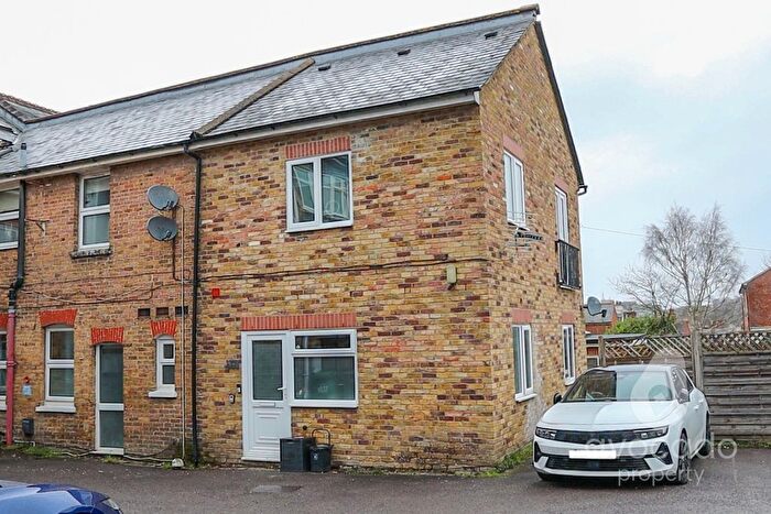 1 Bedroom Maisonette To Rent In St. Michaels Road, Aldershot, Hampshire, GU12