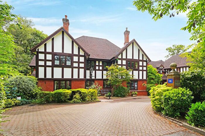 2 Bedroom Apartment For Sale In Avenue Road, Dorridge, B93