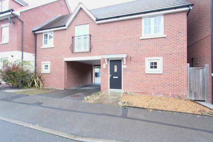 2 Bedroom Mews House To Rent In Askew Way, Chesterfield, S40