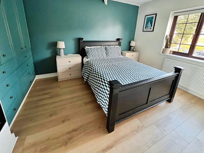 3 Bedroom Semi-detached House For Sale In Wanstead Grove, Plymouth, PL5