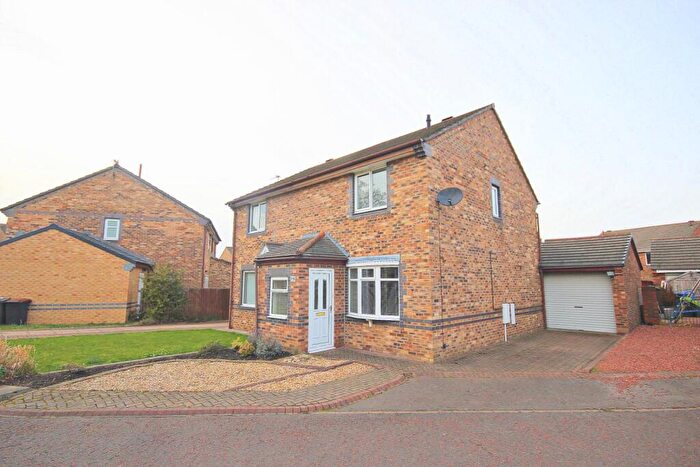 3 Bedroom Semi Detached House To Rent In Auckland, Chester Le Street, DH2