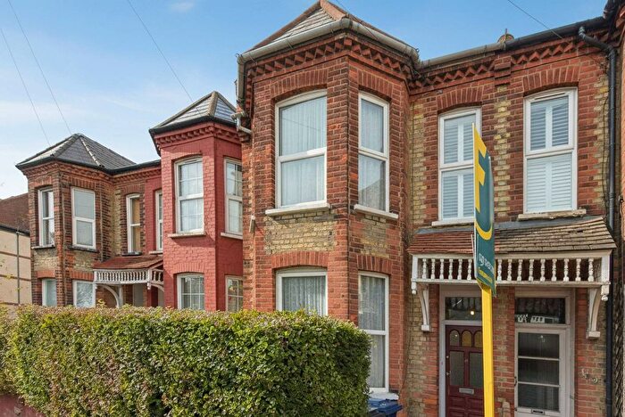 3 Bedroom Terraced House For Sale In Long Lane, North Finchley, London, N3