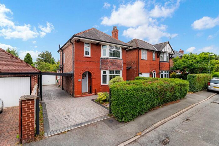3 Bedroom Detached House For Sale In Hampton Road, Cadishead, M44