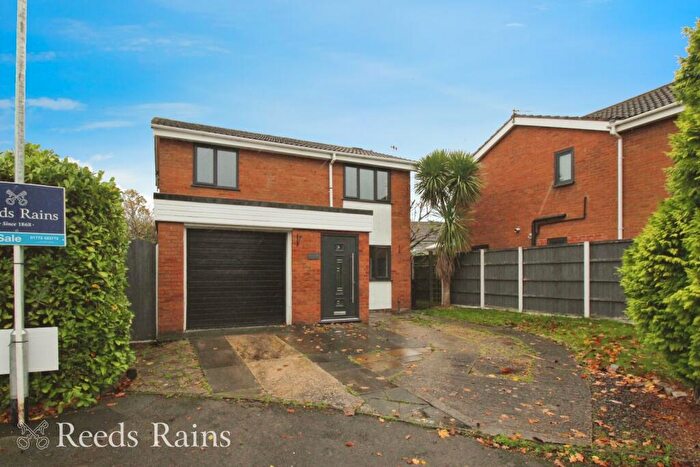 3 Bedroom Detached House For Sale In Birchwood, Leyland, Lancashire, PR26