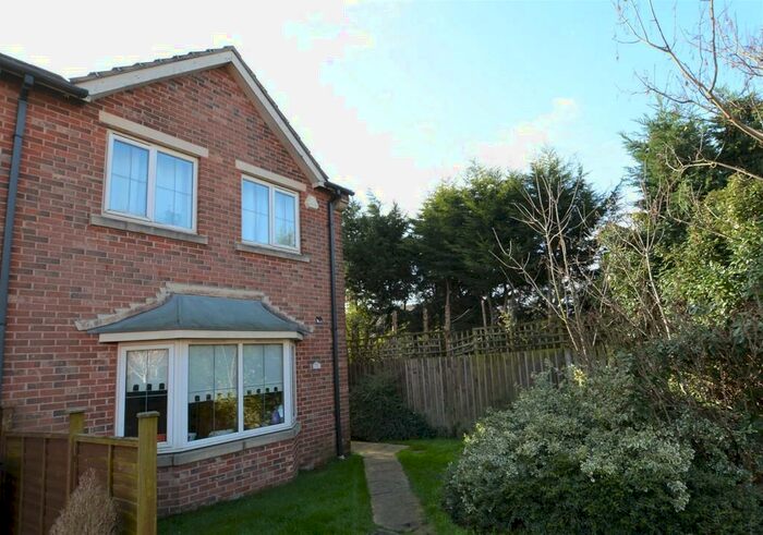 3 Bedroom Semi-Detached House To Rent In De Caldwell Drive, Newark, NG24