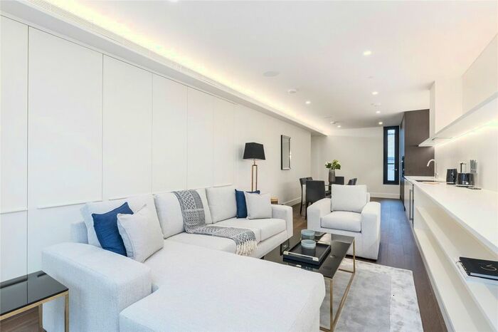 2 Bedroom Flat To Rent In Rathbone Place, Fitzrovia, London, W1T