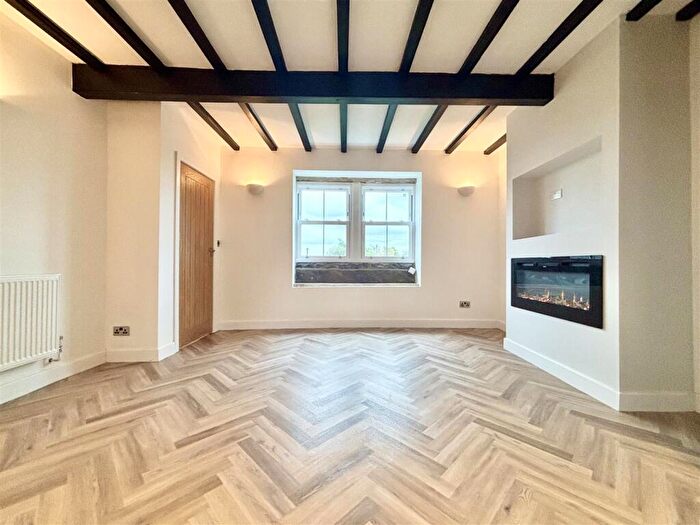 2 Bedroom Terraced House For Sale In School Ridge, Thornton, Bradford, BD13