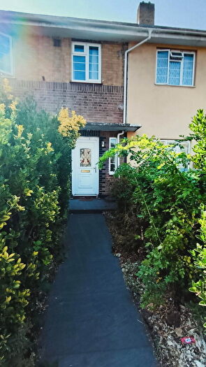 4 Bedroom End Of Terrace House To Rent In Galsworthy Avenue, London, E14