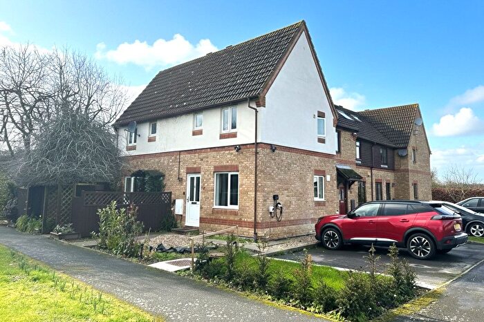 1 Bedroom End Of Terrace House For Sale In Hop Garden Road, Hook, RG27