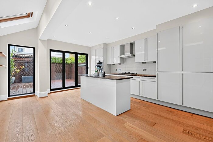 4 Bedroom Terraced House To Rent In Kingwood Road, London, SW6
